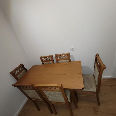 Enes Apartment Tirane מראה חיצוני תמונה
