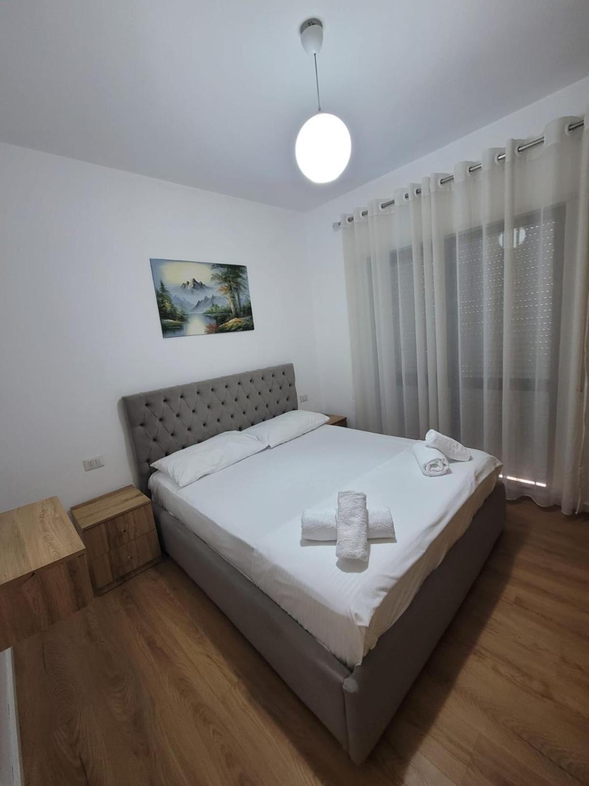 Enes Apartment Tirane מראה חיצוני תמונה