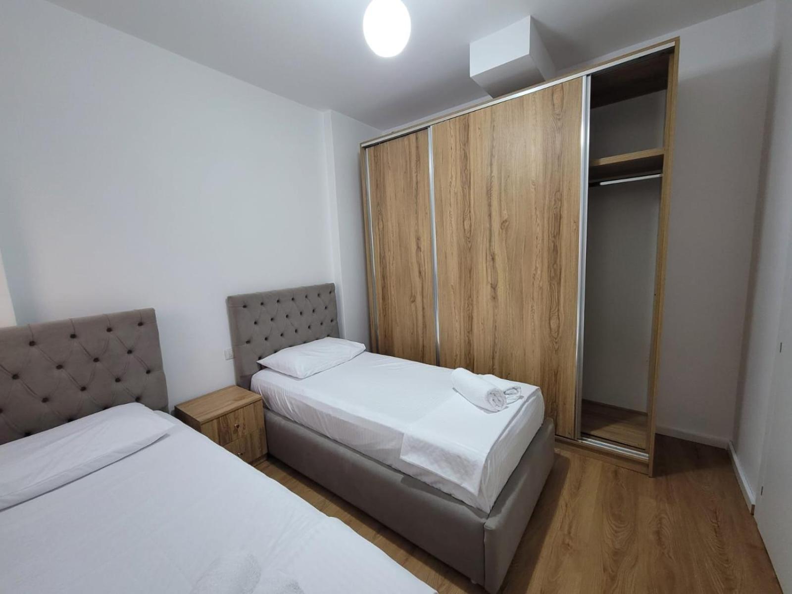 Enes Apartment Tirane מראה חיצוני תמונה