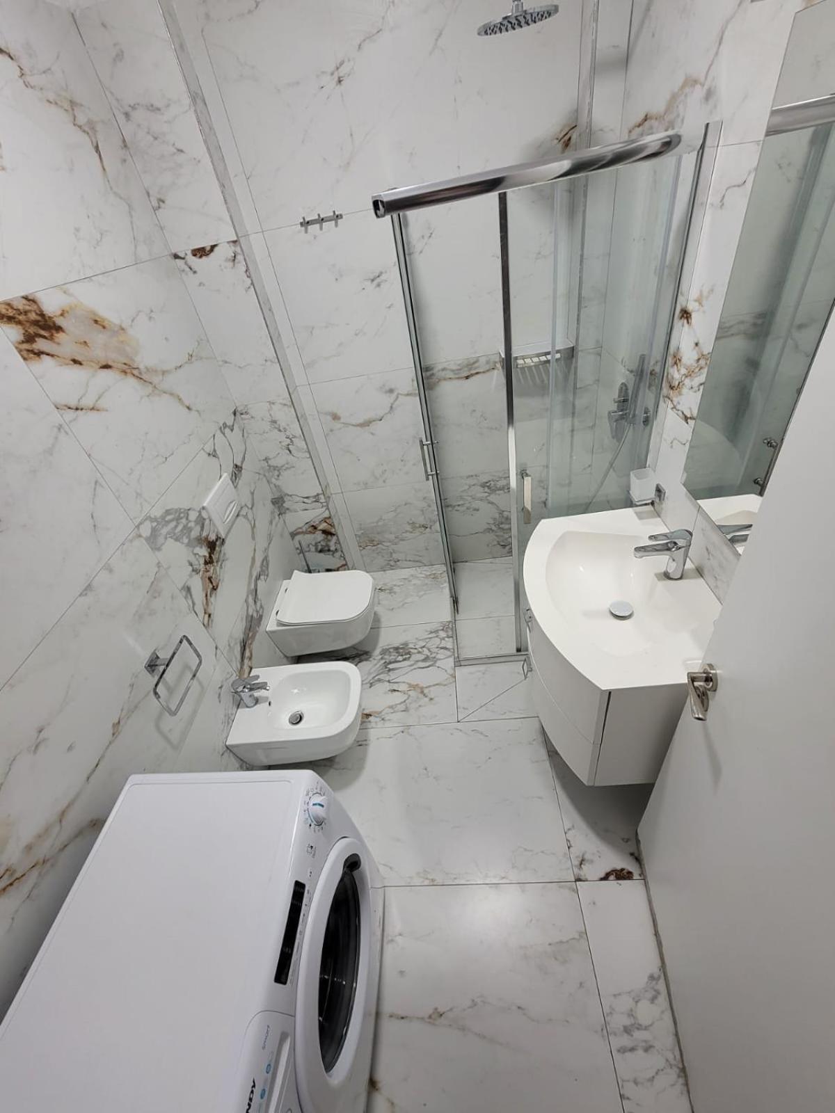 Enes Apartment Tirane מראה חיצוני תמונה